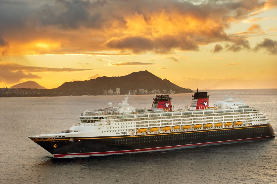 what-to-wear-on-a-disney-cruise-jen-is-on-a-journey