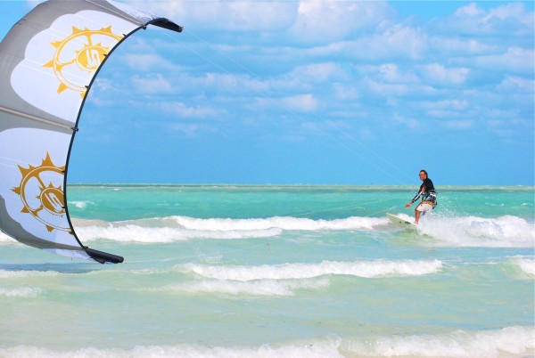 Kiteboarding in Cancun